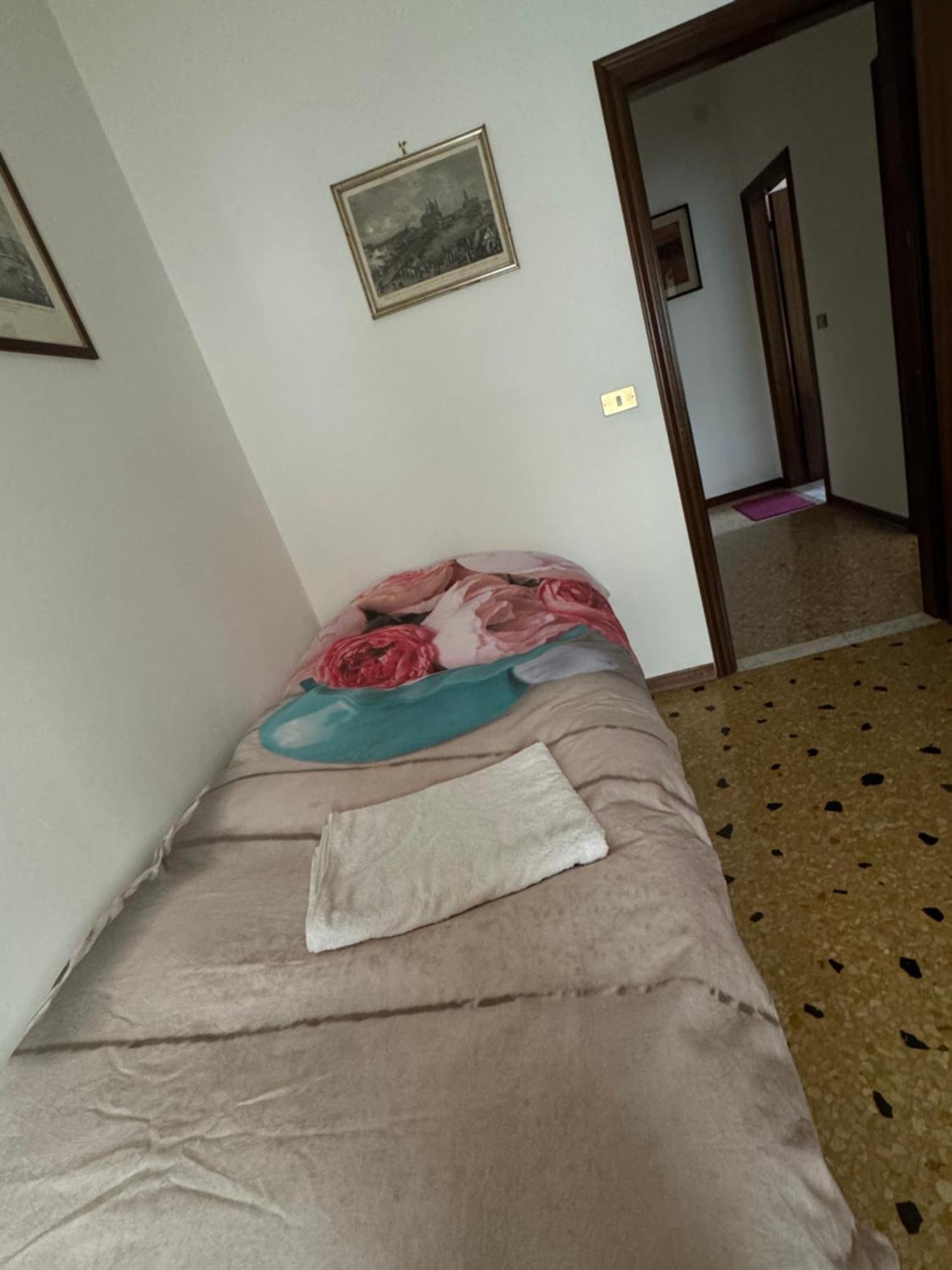 Venice Leisure Местре Екстериор снимка